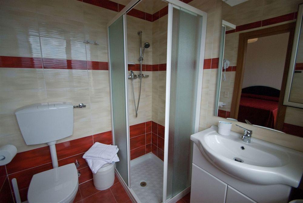 Hotel Gregory Мілано-Маріттіма Екстер'єр фото